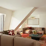 Villa-des-pres Paris